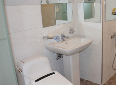 깨끗한 욕실.jpg